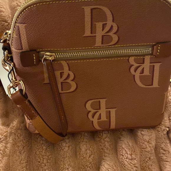 Beautiful Dooney&Bourke crossbody Bag 🤎💛🤎💛SOLD DURING SHOW bundle - Picture 5 of 8